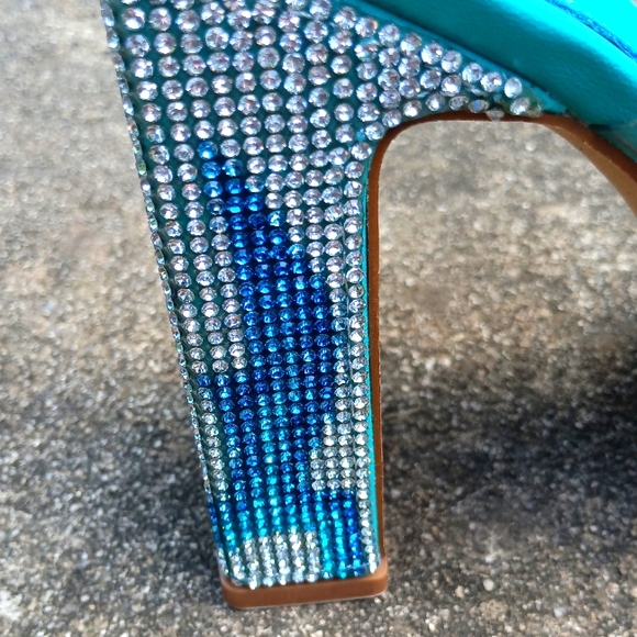 So Me Heel - Picture 4 of 5